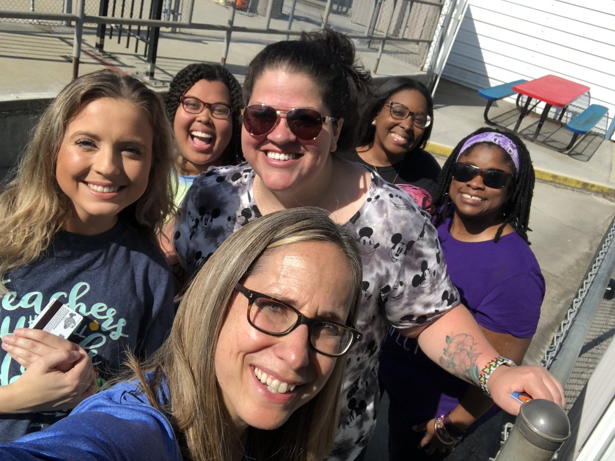 _Tfantkacik's tweet photo. Thank you, LCS, for a fabulous morning of wellness. We appreciated and enjoyed the competitive fun while playing laser tag, putt-putt and riding go-carts. @BedfordHillsES #teacherappreciationweek https://t.co/sTOKtuQRkl