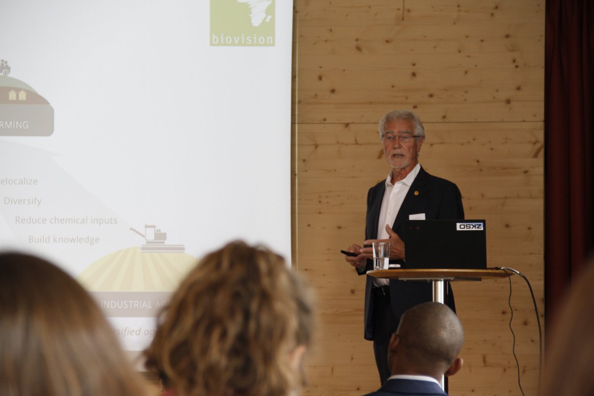 In his keynote speech <a href="/greyherren/">Hans R. Herren</a> points out 6 steps for a #foodsystemstransformation
(1) We need to focus on operational elements of #agroecology as a 1. step of the transformation
(2) We need to capture the benefits of agroecology by measuring #foodsystem outcomes holistically