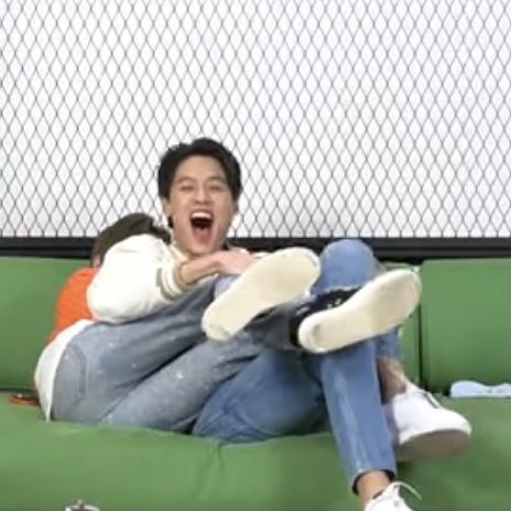 น้องพีพีคือฮึบแรงทั้งชีวิตมาเพื่อใช้วันนี้แหละ เก่งมาก รวบกิ้นหมดตัวเลย
55555555555555555555555555