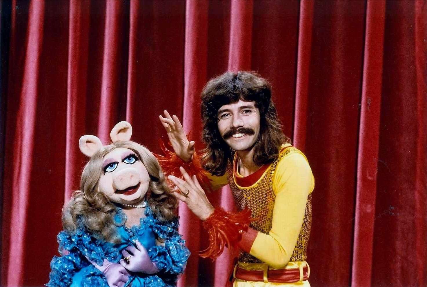 Happy birthday in rockin\ magic heaven to the legend Doug Henning 