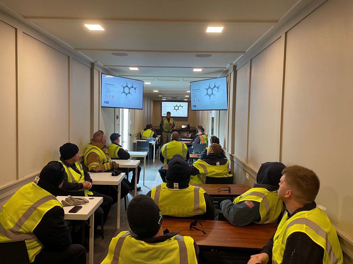 CSX's tweet photo. Last week, the CSX Responder Incident Training train was in Brunswick, MD with #TRANSCAER to provide first responders with the information, hands-on exercises, and resources to respond effectively in a rail-related emergency. Prevention focused—incident ready! #Safety https://t.co/XpvS974qzp