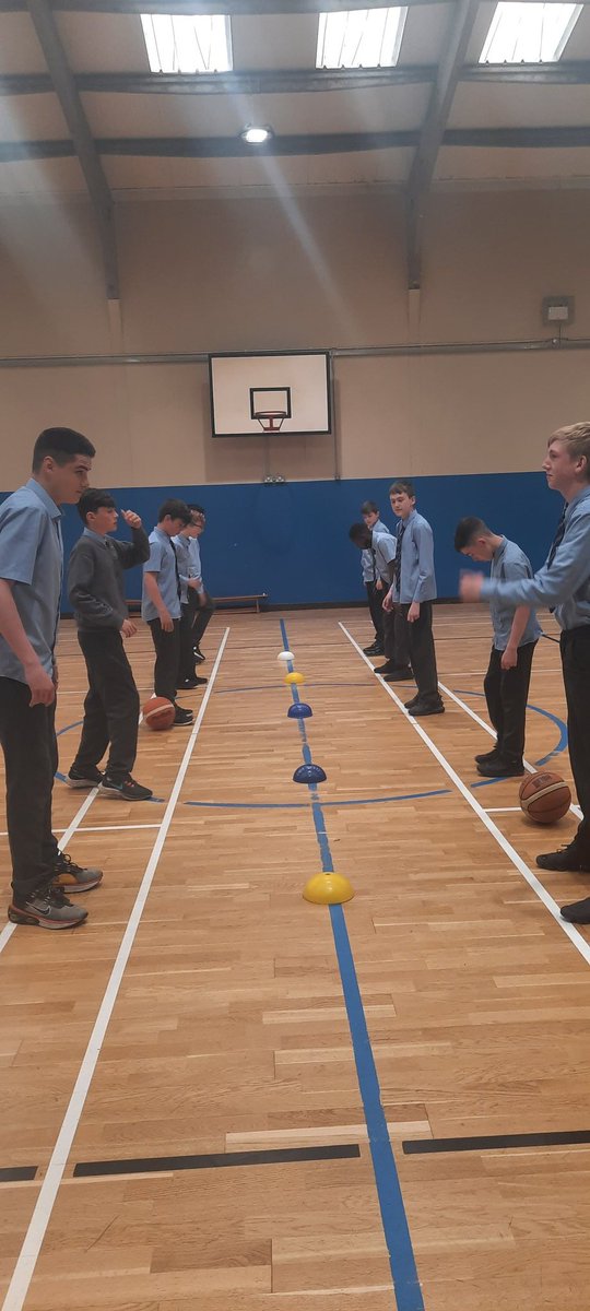 DrimCas_ASF's tweet photo. Great start to ASF week with strength and mobility workshops for our first years @ActiveFlag @CbsCastle #asfweek #drimnaghcastle #activeschools https://t.co/iUxMAjfMWq