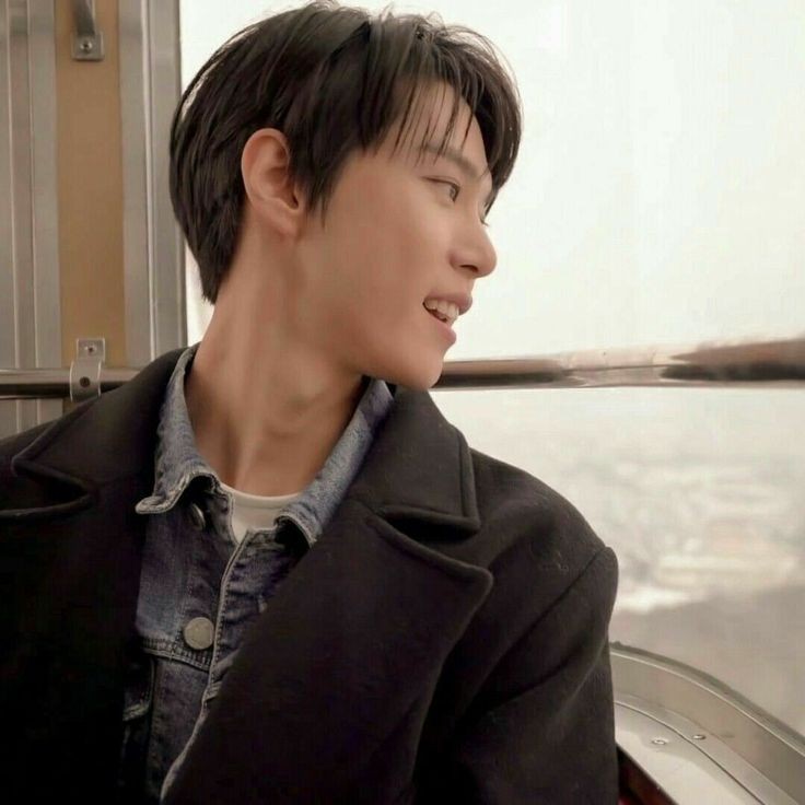seanassuga's tweet photo. Chara name : Kim Doyoung / 김도영
Real name : Kim Dongyoung /김동영
Birth date : 02/01/1996
Chara's group : NCT - NCT127
Position in the group : main vocal

A roleplay account. Let's be friend with me. -sean

#roleplay #roleplayerindonesia #roleplaying #roleplayindo #roleplaying https://t.co/EL7GcnJ5Ek