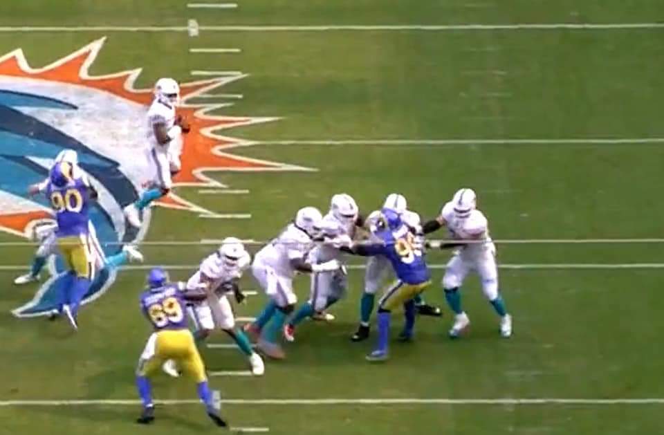 coachSipe tweet media