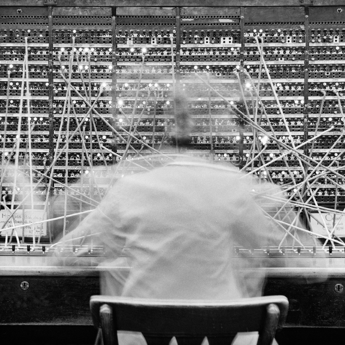 jatustein's tweet photo. Switchboard operator, 1970. From the Budapest Municipal Photography Company archive. #Switchboard #operator #c1970 #Budapest #Hungary #vintage #photography https://t.co/L7aW5rK4KQ