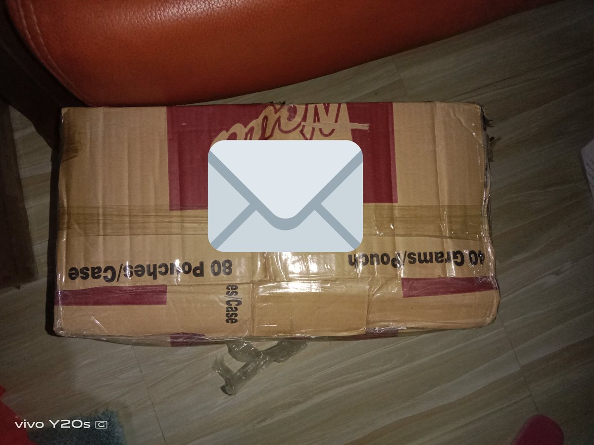 YMMShopPH's tweet photo. [#YMMupdates]

Yey!! The albums are here na finallyy unbox kopo tom nag quick update lang dahil pupunta po kamo ng mga kaibigan ko sa concert mg Ben &amp; Ben salamat po sa tiwala😊 https://t.co/Ek8jQpbbbH