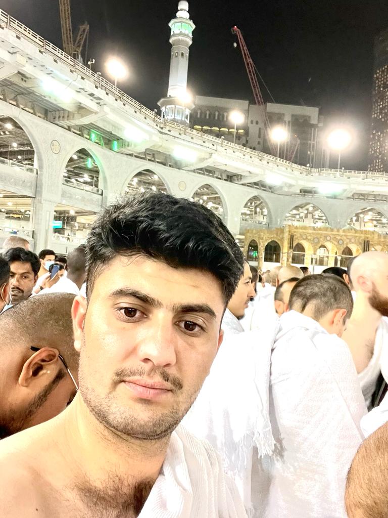 tariqshareef497's tweet photo. جسے چاہا در پہ بلا لیا جسے چاہا اپنا بنا لیا۔۔۔
یہ بڑے کرم کے ہیں فیصلے یہ بڑے نصیب کی بات ہے۔۔۔❤️
اللہ پاک قبول فرمائے آمین ثم آمین یا رب العالمین ❤️ https://t.co/wcAGkz0vvQ