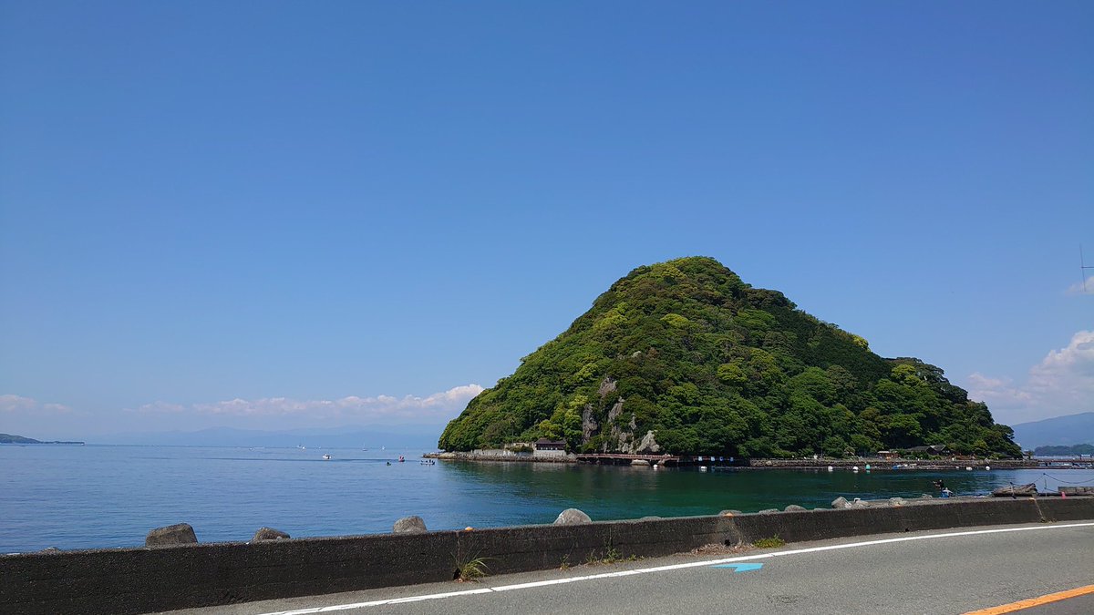 NumazuLove's tweet photo. 1年半振りの沼津
しっかり観光したのは２年以上前かな？
コロナ前の日常を一瞬ですが味わえました
またゆっくり行きます。
今回ねこと白鳥さんに行けなかったから次こそ✌️ https://t.co/uf7dkCy0hf