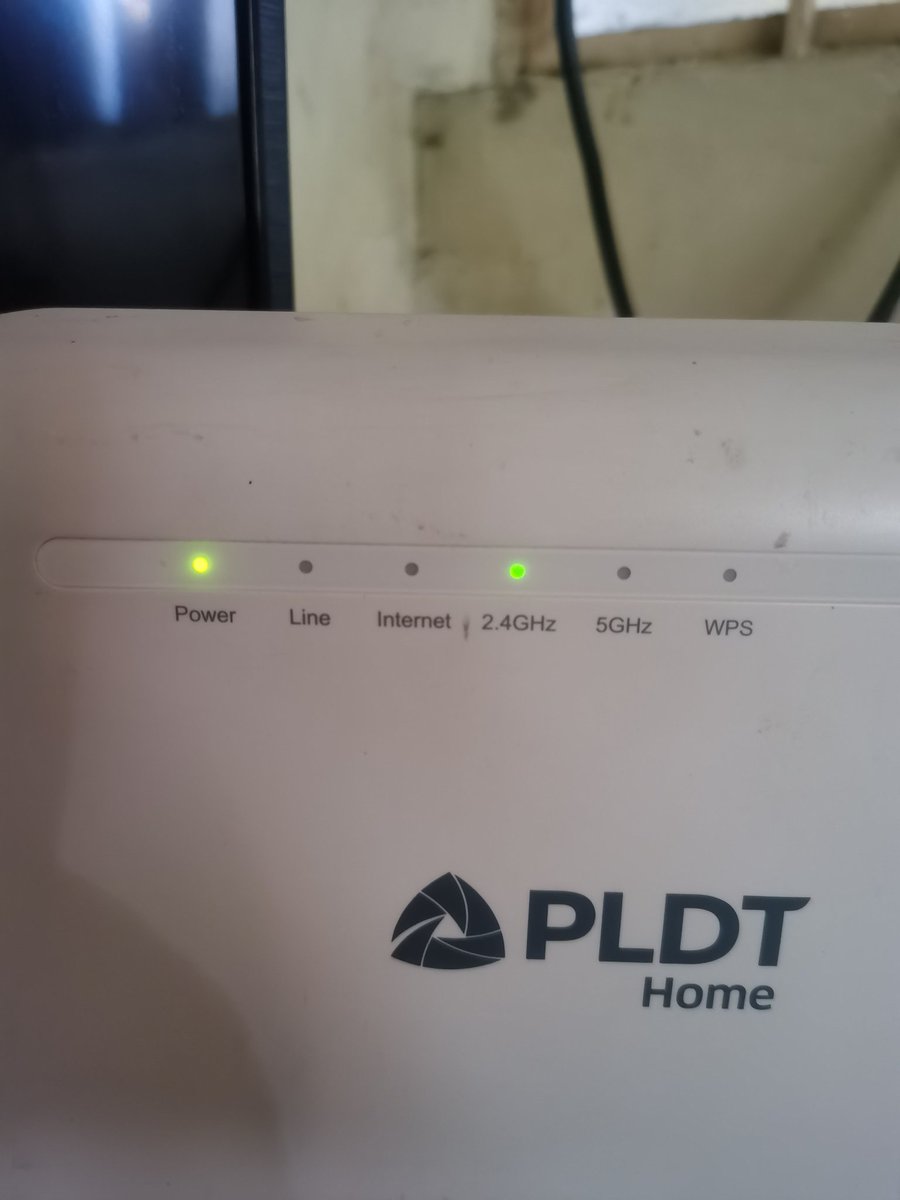 radjaytion's tweet photo. Ano na @PLDT_Cares, wala parin kaming internet. Papunta naba tayo sa exciting part nyan? Andami ko ng DM walang reply. Ano holiday din kayo sa C/S?? https://t.co/5sx1oL1jCU