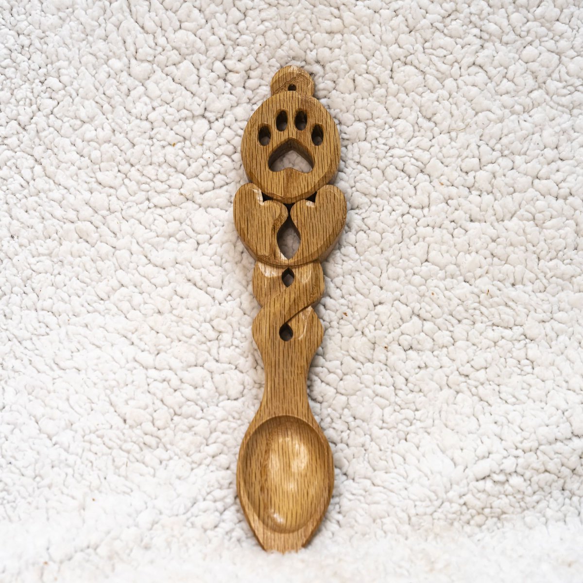 lovespoons's tweet image. A pet themed bespoke lovespoon request.

#pets #petpresent #loveyourpet #pawprint #lovespoon #welshlovespoons #woodcarving #spooncarving #woodenspoon