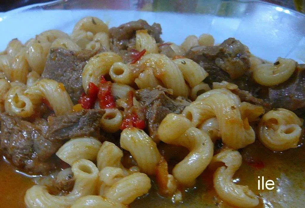 petitchefes's tweet photo. #menu #plato #Guiso de fideos o guiso carrero muy pobre
🍗 Un plato delicioso para disfrutar cualquier día del año.
#Receta completa►https://t.co/oo6fsEI8M9  Gracias a "Lacocinadeile" https://t.co/8MbPYrfmQb