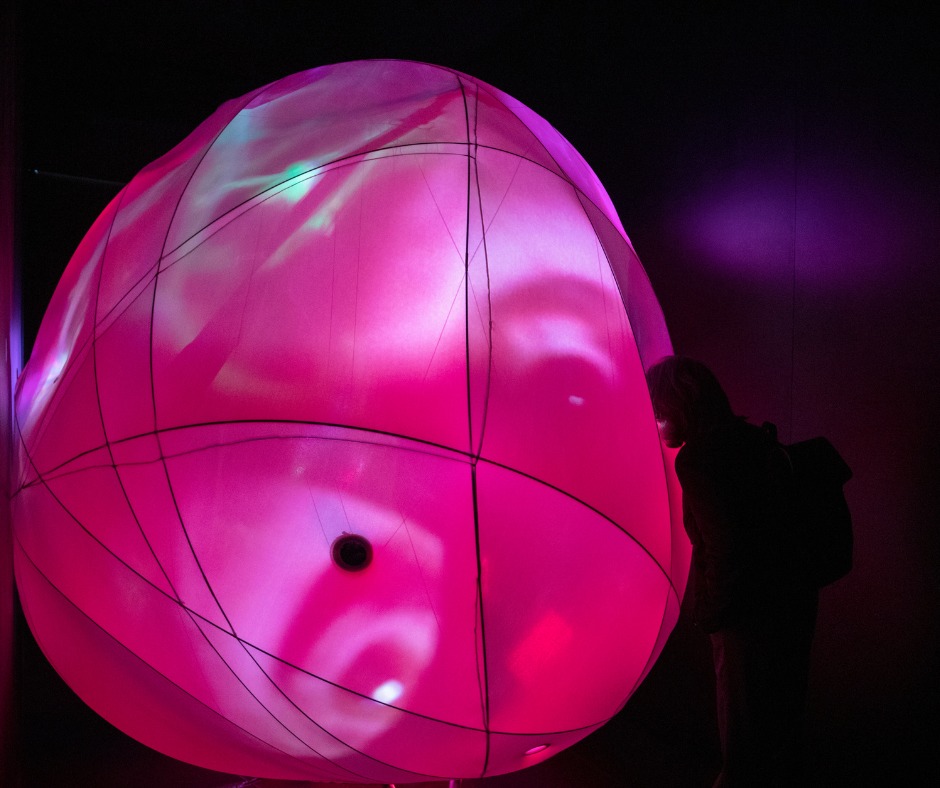 Turismoromaweb's tweet photo. Nella Grande Aula dei Mercati di Traiano #Synesthesia, l’imperdibile #installazione #multisensoriale che ci invita a riflettere sul ruolo dell’uomo e della macchina nel terzo millennio!
👉 https://t.co/cQUxTK9M8P
@museiincomune
@Sovrintendenza
#VisitRome https://t.co/0eA1YdPKw8