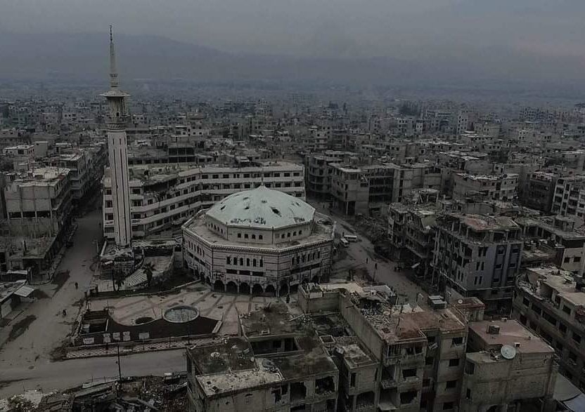 حتى وإنْ لم تصلْ أجسادُنا لكمُ
أرواحُنا في صباحِ العيدِ، زوّارهْ

#الغوطة_الشرقية  #دوما