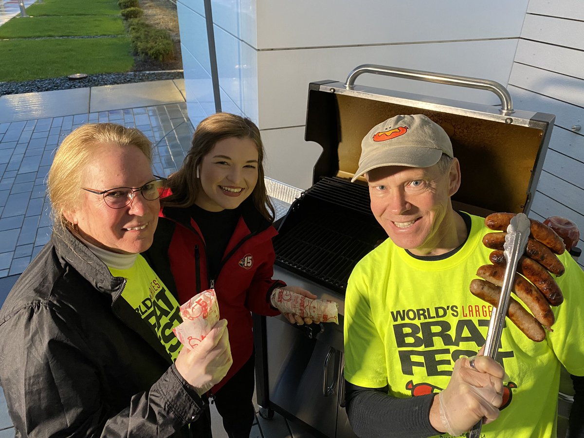 GabriellaRusk's tweet photo. Gabriella’s Grill is fired up this morning! 🔥 We are talking about how YOU can volunteer for Brat Fest. Almost 2,000 shifts need to be filled. Help us make this weekend happen! @nbc15_madison #WakeUpToMore https://t.co/4gABgh99Rw