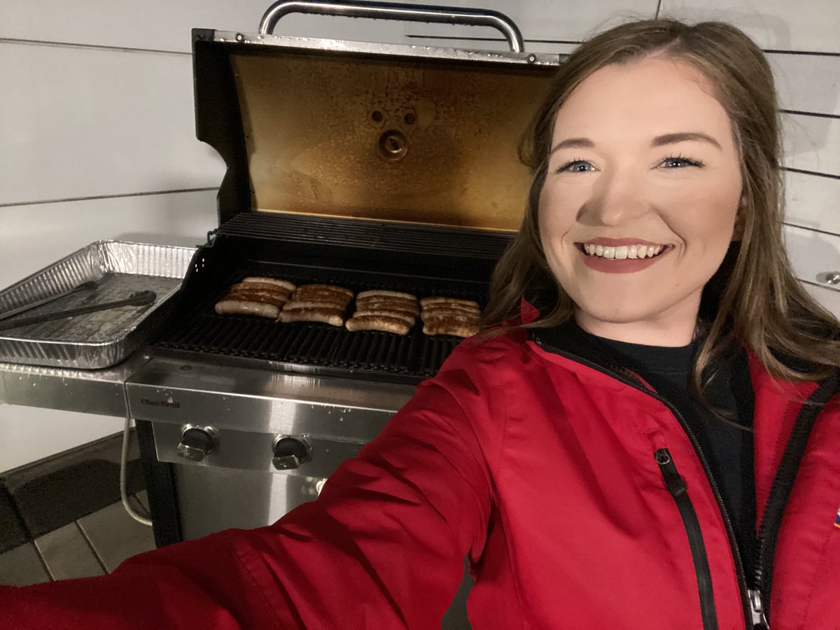 GabriellaRusk's tweet photo. Gabriella’s Grill is fired up this morning! 🔥 We are talking about how YOU can volunteer for Brat Fest. Almost 2,000 shifts need to be filled. Help us make this weekend happen! @nbc15_madison #WakeUpToMore https://t.co/4gABgh99Rw