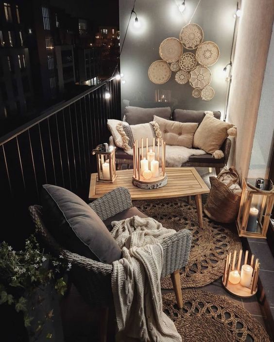 Chai_n_love's tweet photo. Who's stopping you from decorating your balcony like this ???

Me: Kabootar 😭😭😭 https://t.co/x171LB0brF