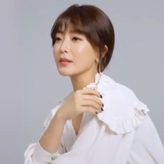 Chibichipps's tweet photo. Ang Gandaaa talaga 💖😍 kahit anong hair style bagay sakanya sana all #KimHeeSun #QueenIt

Real Queen👑❤️

ctto https://t.co/BOU6cZAeU8