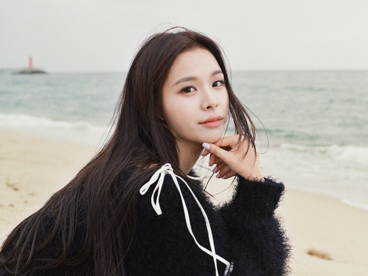 THEMUZE_Cherryb's tweet photo. [📸]
CherryB 5th Single Album 
<PANORAMA (Highway 23)> 
SPECIAL PHOTO💖

2022.05.04 12PM (KST)

#CherryB #체리비
#PANORAMA #PANORAMA_Highway23 #Highway23 https://t.co/14brQft1T8