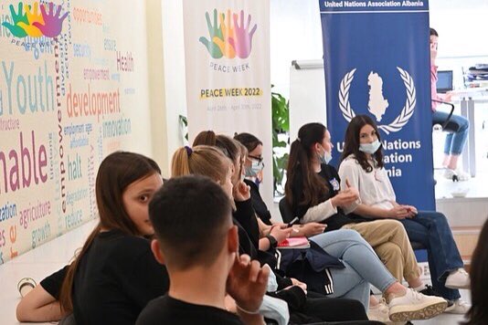 una_albania's tweet photo. 3️⃣rd stop: "I Stand for Peace" took place in Tirana w/ 2️⃣5️⃣ high-schoolers. With the help of Juliana Xhihani (psychologist), young people acted from the perspective of different social roles, thus reflecting on how they feel/behave in certain every-day situations. #PeaceWeek2022 https://t.co/By6frKgw0E