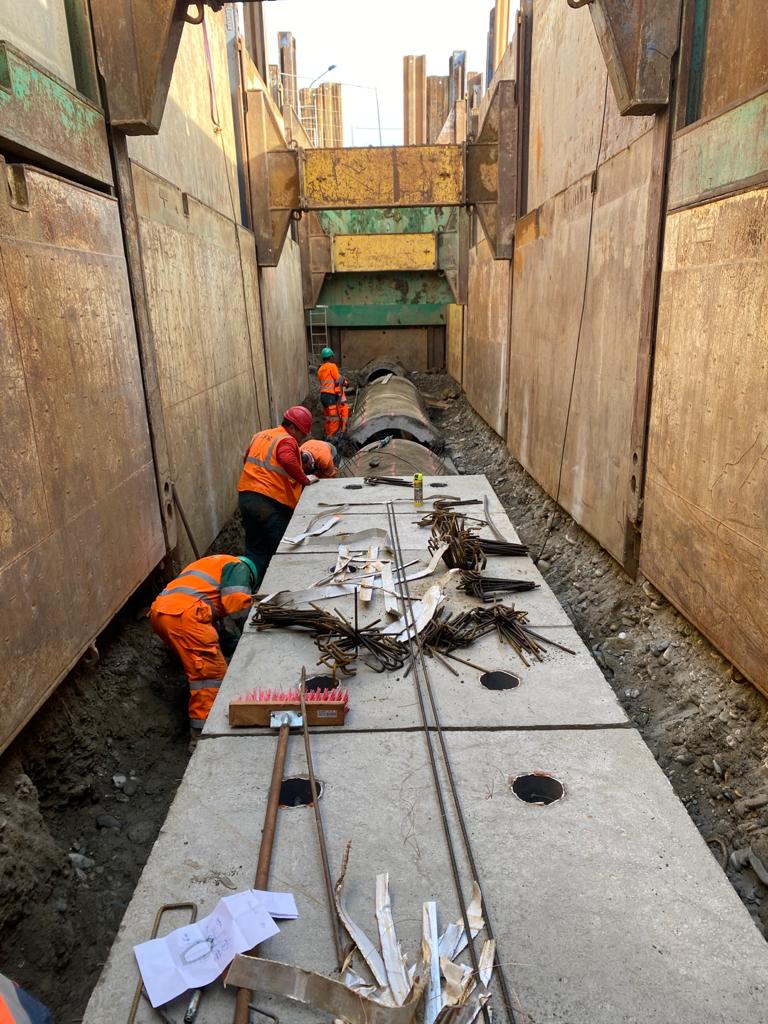 ScamTp's tweet photo. Merci à @TlseMetropole pour sa confiance. Voici quelques photos du #chantier "Réparation collecteur ABC". Opération urgente et délicate⚠️, un travail en grande profondeur (6m), au plus près du périphérique et réalisée avec brio. 👏 https://t.co/GU0Oou8JkW