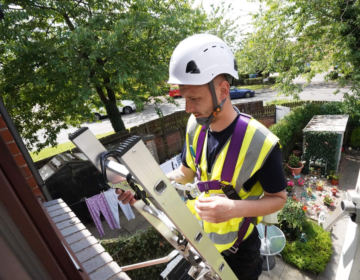 NationwideW's tweet photo. We are tackling the long-recognised skills gap in the glazing industry – that’s why we have launched our independent trainee installer scheme in Nottingham and Swindon https://t.co/7eM6VTxaOw