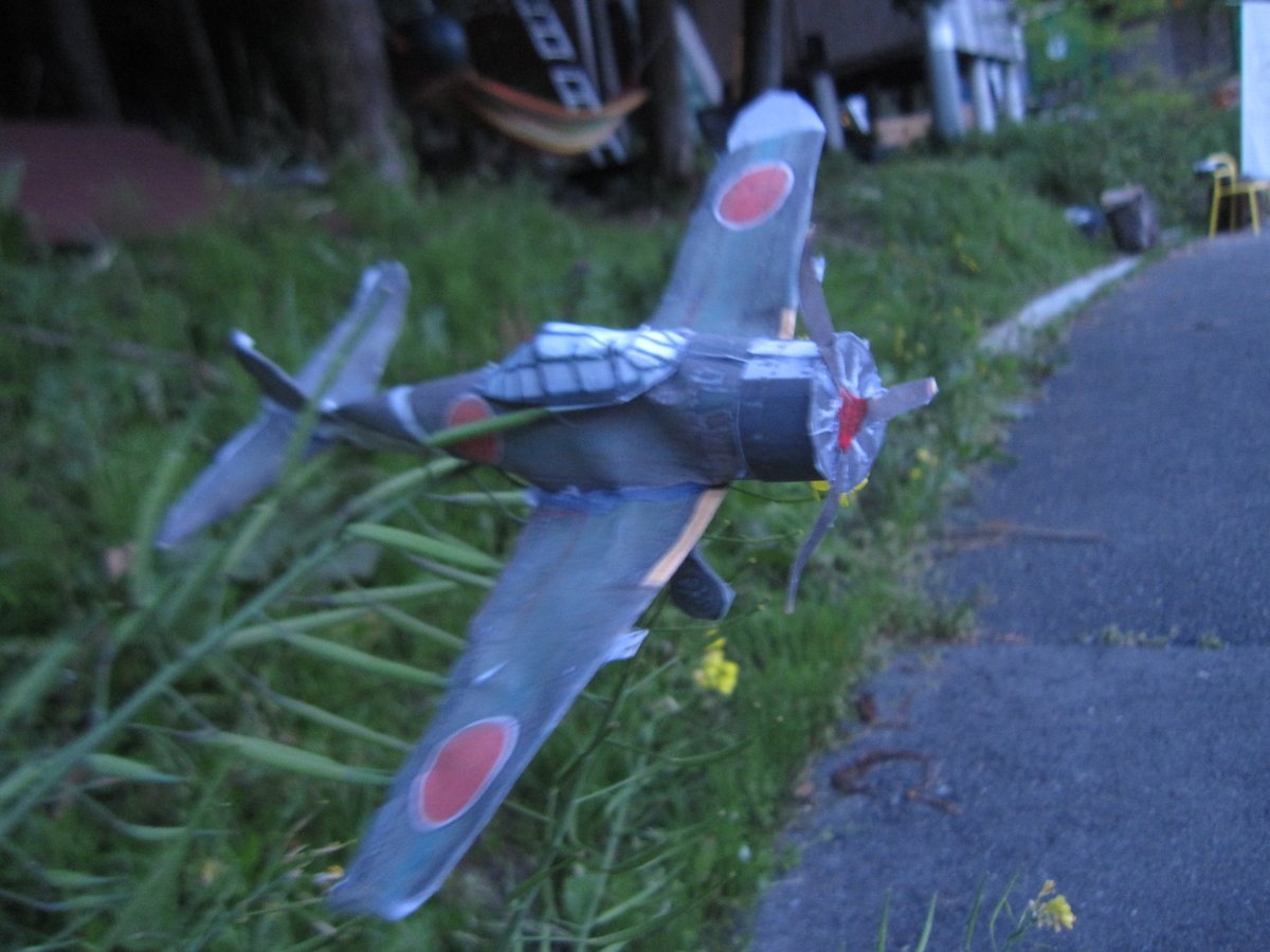 kenchiroKira's tweet photo. 日本の戦闘機のペーパークラフト🤩　日本の戦闘機は、木でできてたとか🤔 https://t.co/SWuJzMgWmT
