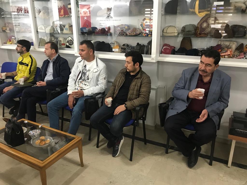 Türk Ocaklıların katılımıyla Genel Merkezimizde bayramlaşma programı düzenlendi. Genel Başkan Yardımcımız Prof. Dr. Mehmet Şahingöz, bayram ve Türkçüler Günü münasebetiyle bir konuşma gerçekleştirdi.