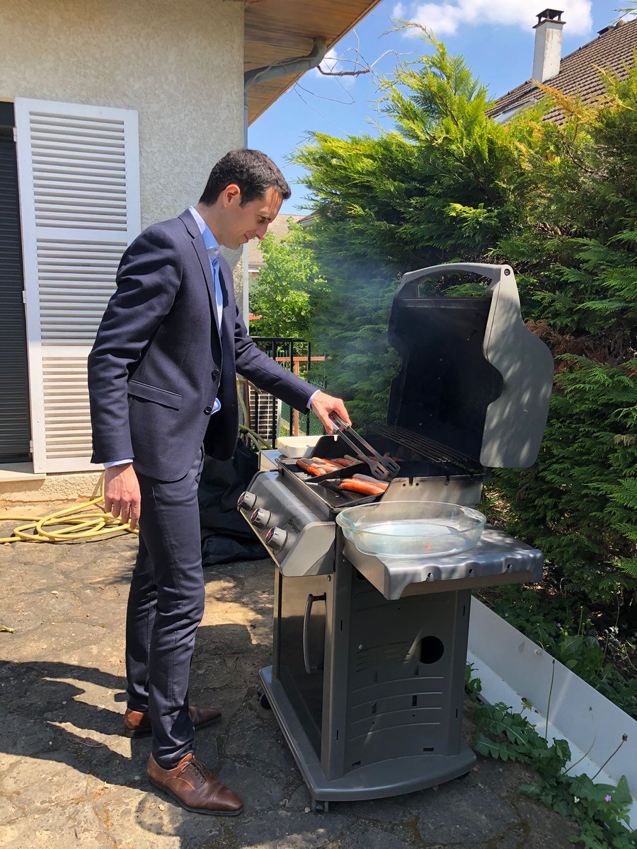 greg_lifestyle's tweet photo. French lifestyle 
#frenchbarbecue @WeberGrills https://t.co/9WgvgQ2SOs