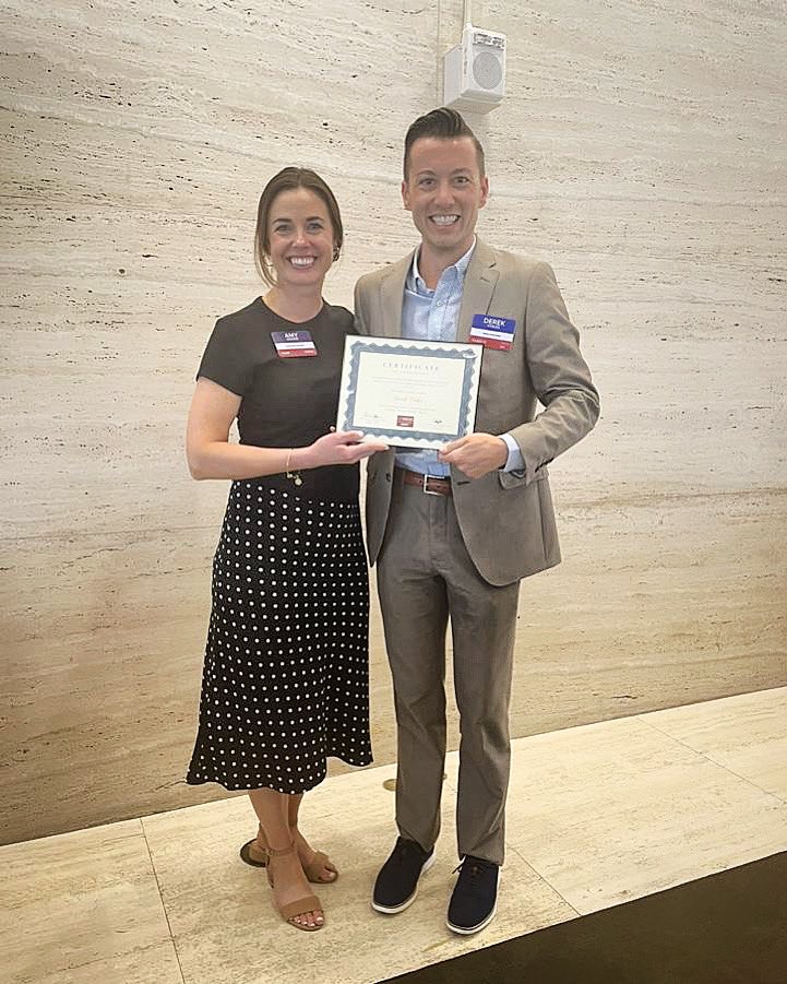 DerekVoiles's tweet photo. Grateful for this opportunity and for these phenomenal leaders from across the state of Tennessee. #LTNext4 graduation! https://t.co/ZIdMLhGNAX