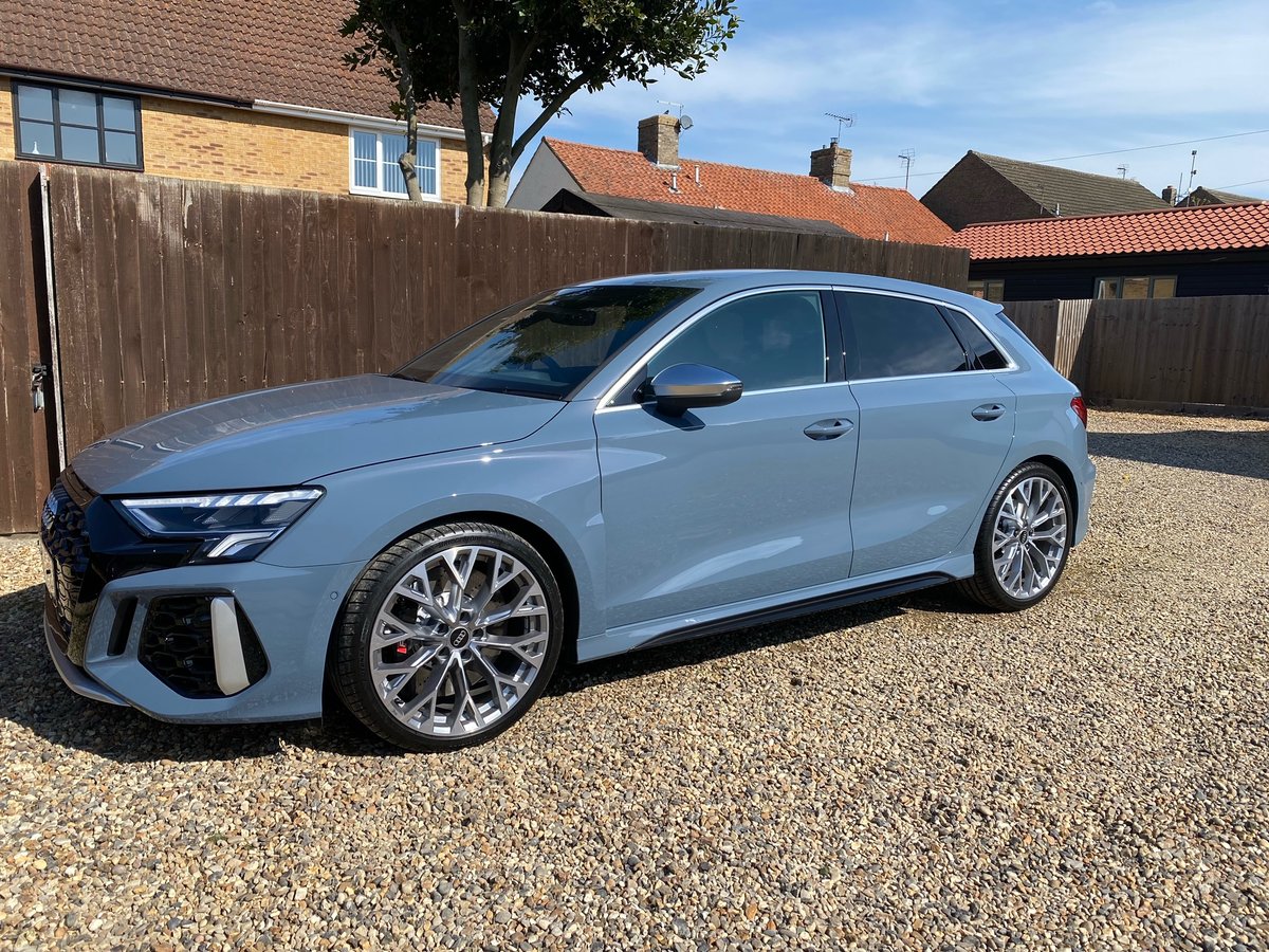 Another lucky customer taking delivery of their brand new Audi #RS3 in Kemora Grey! RS3 Offers: stable.lease/3F8vqxt

"I've used Stable Vehicle Contracts for around 11 years now and have ordered many cars both through my business and personally.

#carleasinguk #audiuk