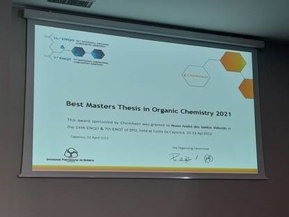 ITQB NOVA (@itqbnova) on Twitter photo Nuno Viduedo, #Master student supervised by <a href="/FCTNOVA/">Faculdade de Ciências e Tecnologia | NOVA FCT</a> researcher Maria Manuel Marques and co-supervised by #ITQBNOVA researcher <a href="/BeatrizRoyo_Lab/">Beatriz Royo</a>, just won the Prize for Best Master Thesis in Organic #Chemistry from <a href="/spquimica/">SPQ</a>! ⚗️🧪
Congratulations! 🥳👏 Nuno Viduedo, #Master student supervised by <a href="/FCTNOVA/">Faculdade de Ciências e Tecnologia | NOVA FCT</a> researcher Maria Manuel Marques and co-supervised by #ITQBNOVA researcher <a href="/BeatrizRoyo_Lab/">Beatriz Royo</a>, just won the Prize for Best Master Thesis in Organic #Chemistry from <a href="/spquimica/">SPQ</a>! ⚗️🧪
Congratulations! 🥳👏
