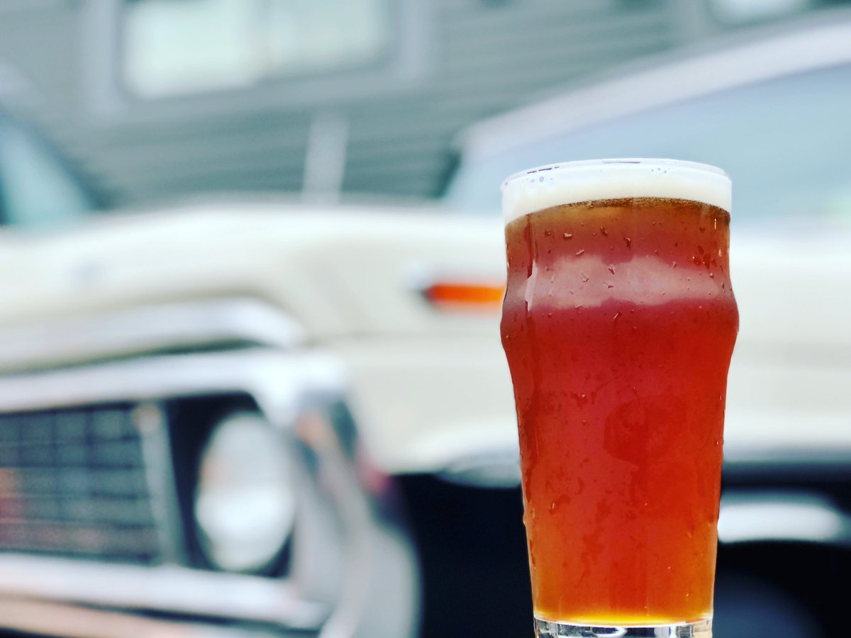 🆕 NEW STYLE ALERT 🆕

Derby Day - Kentucky Common - 4.5%

This approachable beer is mild in all aspects of flavor and aroma. Biscuity, floral notes and subtle spice are present in this extremely refreshing beer.
•
RELEASING TOMORROW 05/04/22