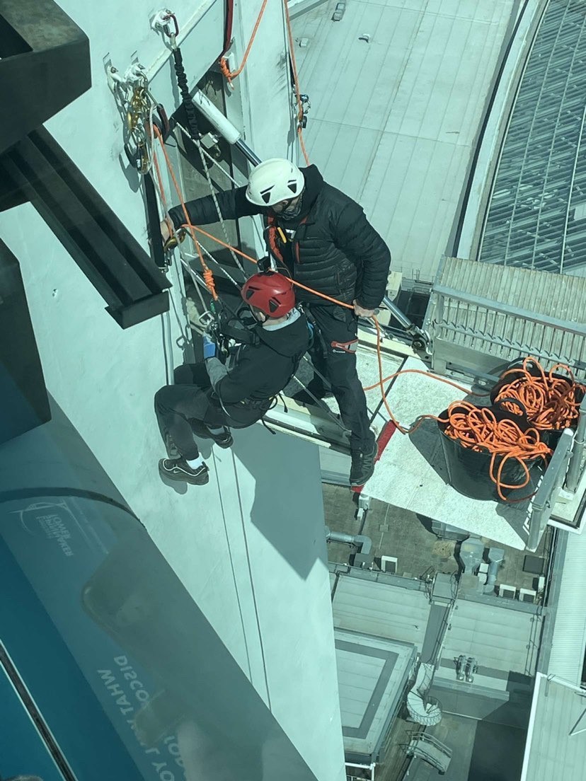 Hose Rhodes Dickson tweet media