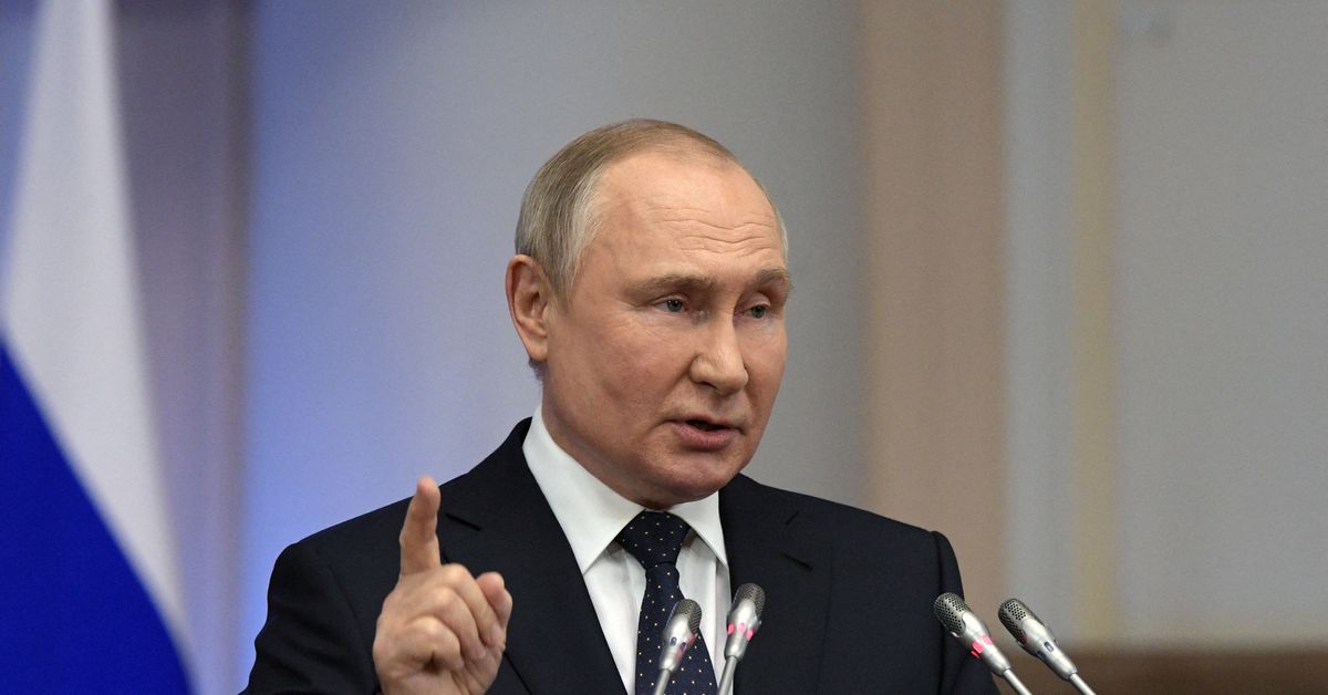Putin orders retaliatory sanctions against West - Kremlin reut.rs/3sv5FlZ