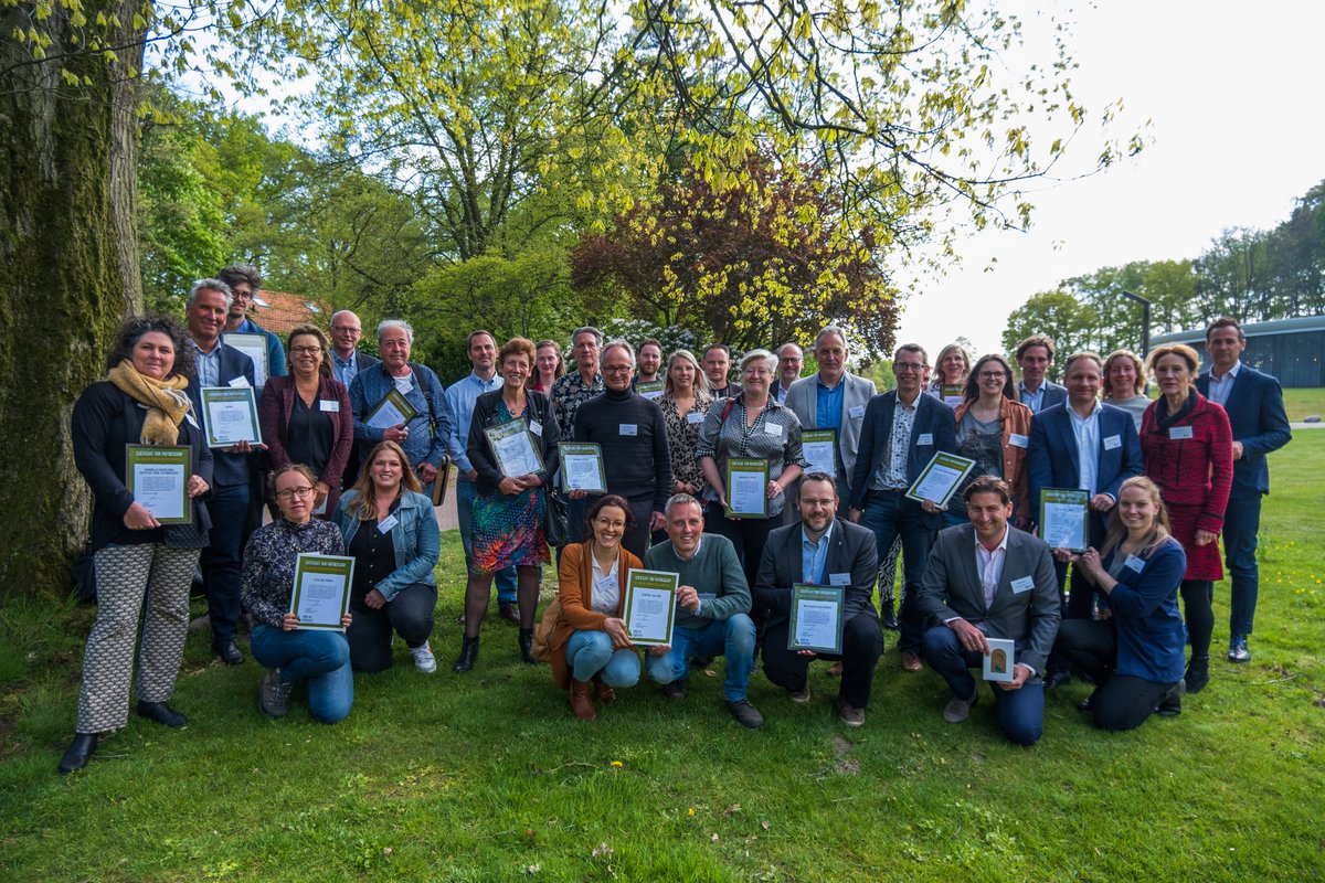 Vorige week dinsdag heeft <a href="/VivaraPro/">Vivara Pro NL</a> een certificaat mogen ontvangen voor het partnerschap met Stichting Deltaplan Biodiversiteitsherstel! 

Dankzij dit partnerschap kunnen we ons nog meer inzetten om biodiversiteitsherstel in de praktijk te realiseren!
