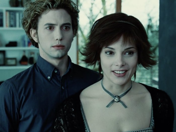 Today’s vampire lesbian otd is Alice Cullen from Twilight! She is a canon vampire and headcanon lesbian. (request)