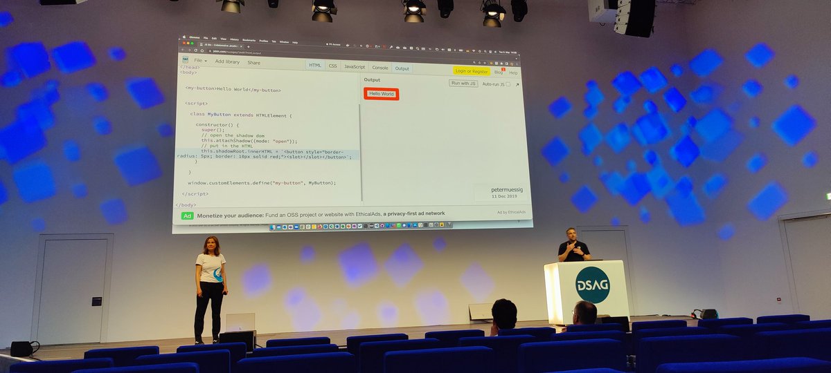 First #liveCoding in #JS at Room1 #DSAGTT22 amazing