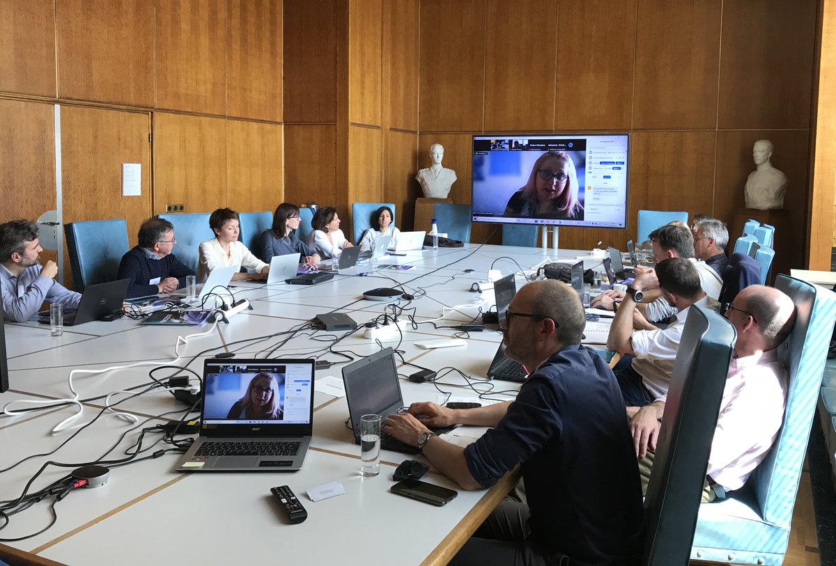 EuroGOOS's tweet photo. Chairs of #EuroGOOS activities gather today at a hybrid meeting to discuss how the EuroGOOS community of nearly 150 organizations can collectively implement the EuroGOOS 2030 Strategy ▶️ https://t.co/ZtTVC8wejT #OceanObserving #OceanDecade https://t.co/XXb8lDtJ1V