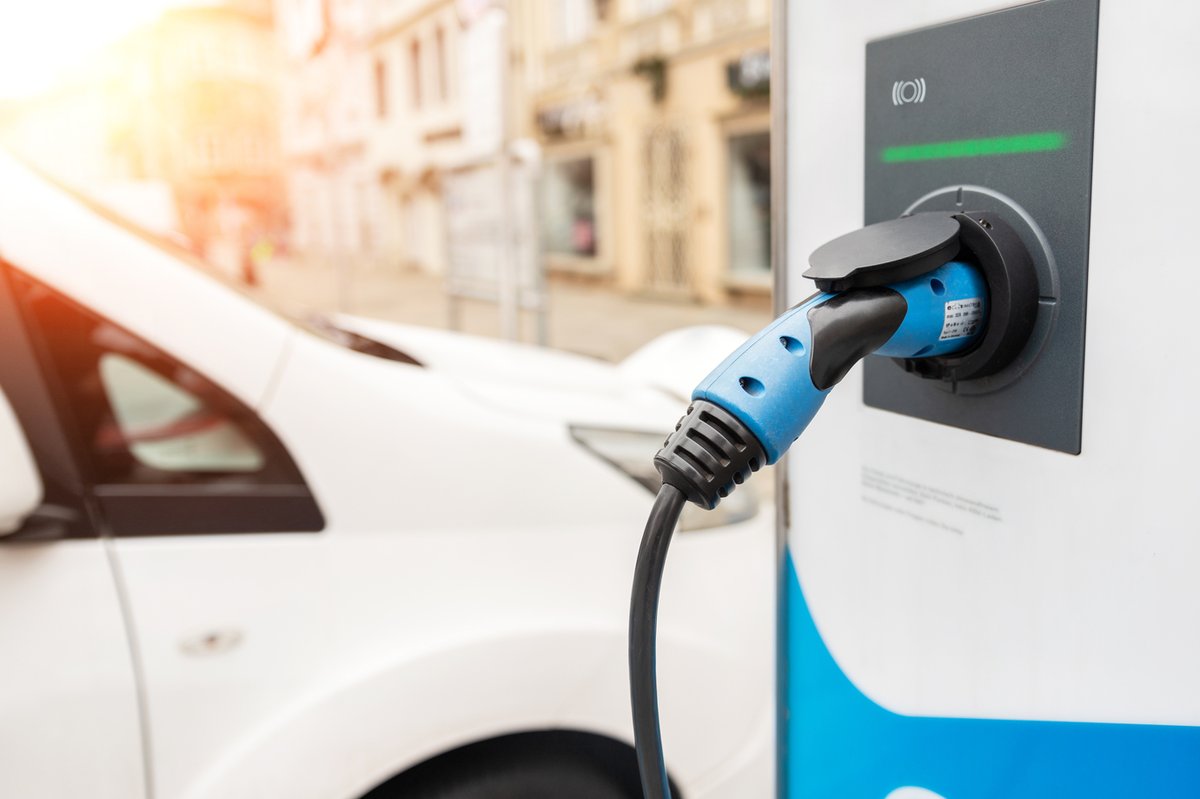 EvRouting's tweet photo. The volume of electric vehicles is accelerating at speed. Whilst vehicle sales are increasing more than any other category in the UK, what can we expect vehicles to look like going forward? Here are a few advanced technical ideas. https://t.co/5KZOprgTED
#ev #electricvehicles https://t.co/NnngeCwoHj