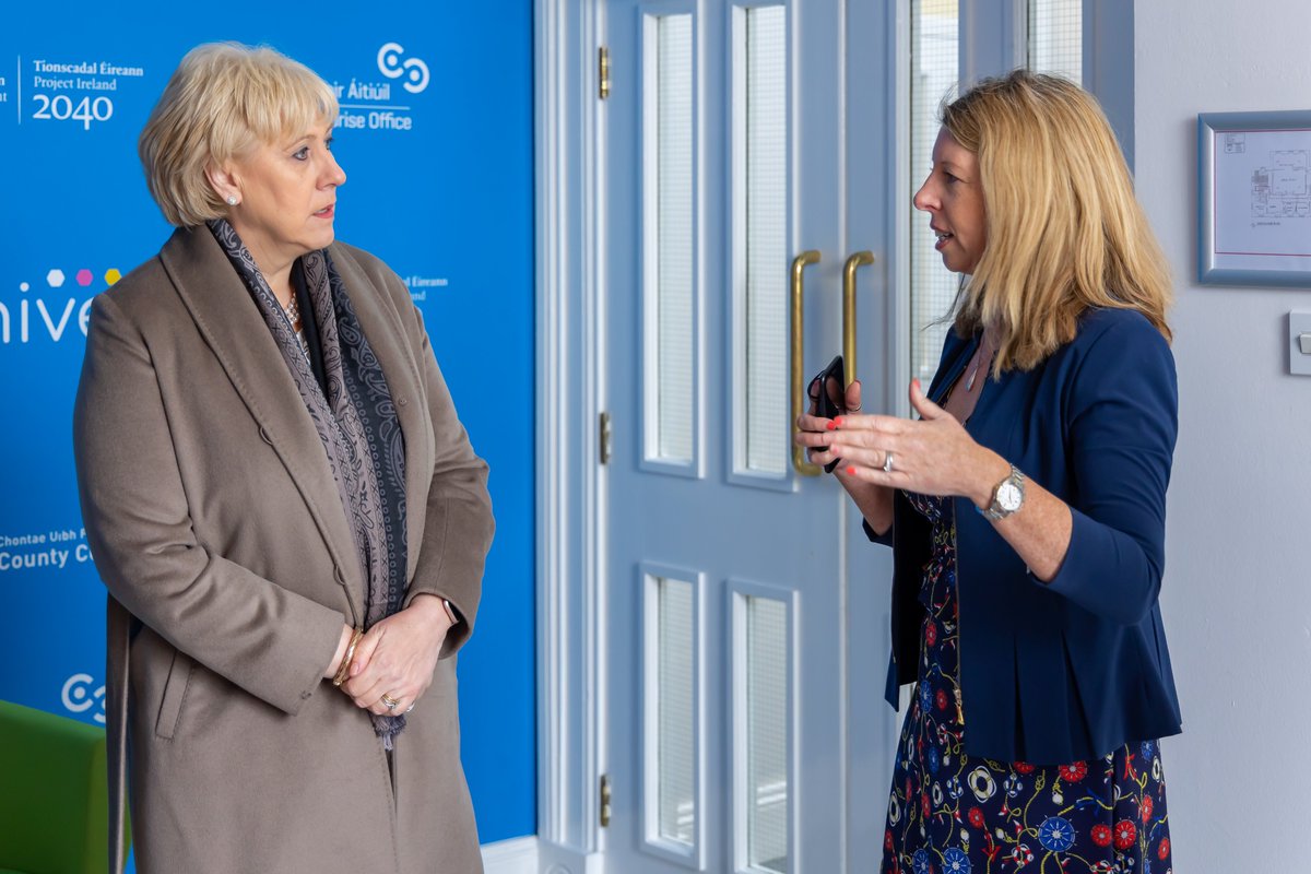 eHiveEdenderry's tweet photo. Business Development Manager Mary Hensey recently showed @HHumphreysFG @DeptRCD our Innovation &amp; remote working hub e-Hive. Mary highlighted the benefits hubs have on the local economy, local workers,&amp; employers. 
See what our hubs have to offer @JunctionOffaly @eHiveEdenderry https://t.co/Sd4IKbvDwC