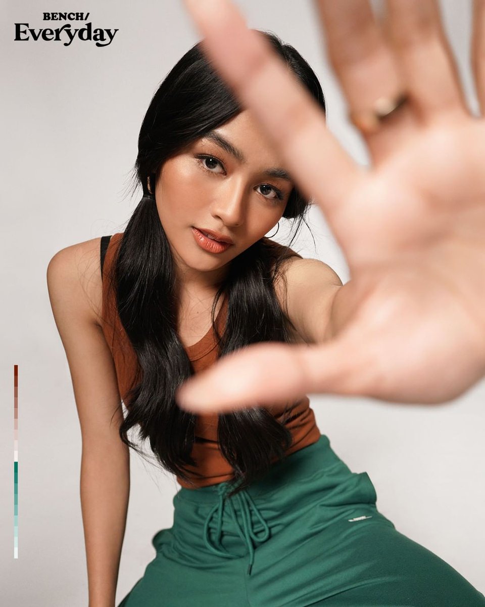 queenvoree's tweet photo. vivoree niyo everyday may ganap may ayuda as a soloist ✨

#Vivoree | @vivoree https://t.co/TyGLDweFqu