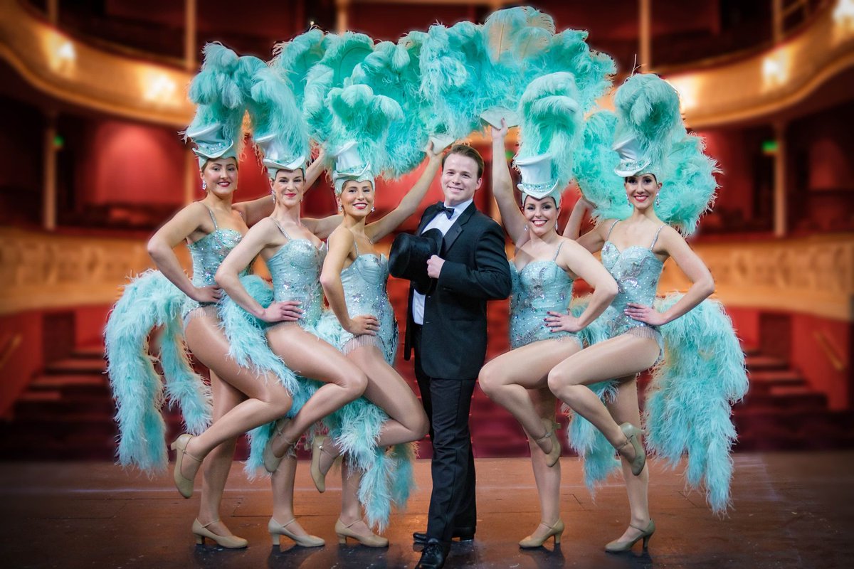 TheatreRBath's tweet image. ⭐ CRAZY FOR YOU opens TONIGHT at Theatre Royal Bath

You'd be crazy to miss this fabulous Gershwin comedy from @bathoperatic, with a sensational soundtrack and feathers galore! We can't wait. #CrazyForYou #Bods

🎟️ theatreroyal.org.uk/event/crazy-fo…