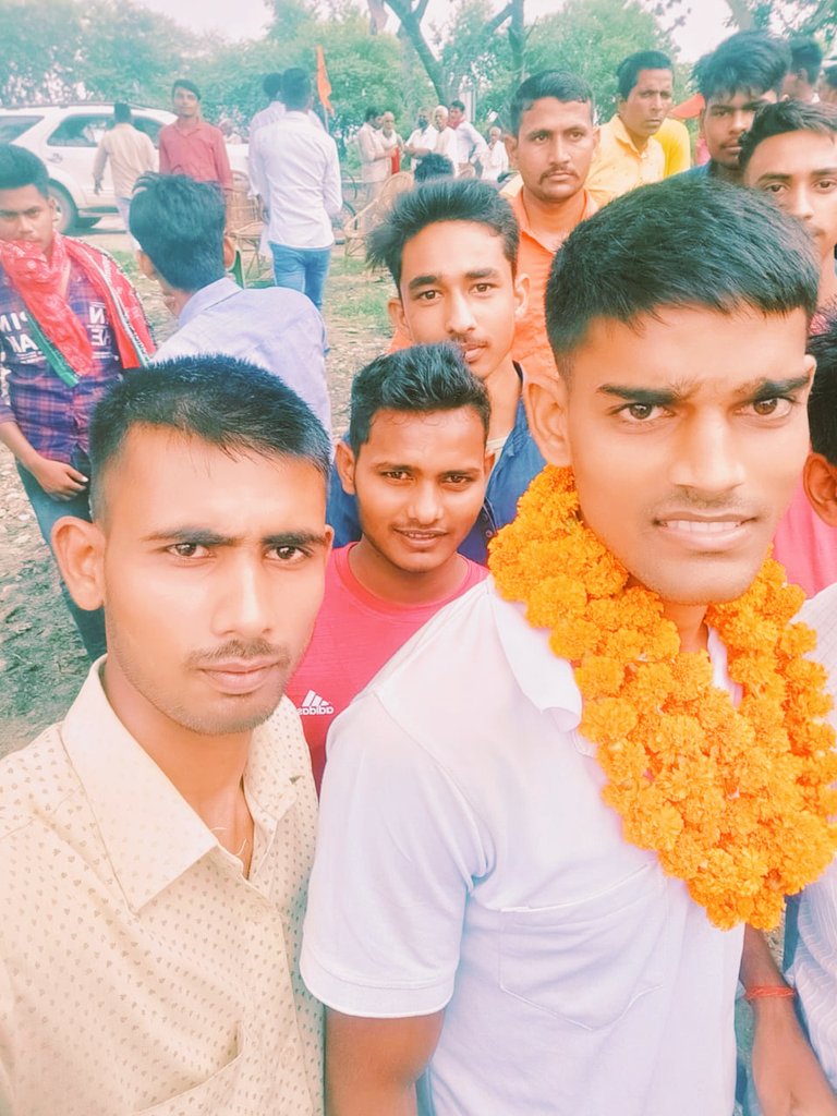Boxersachida's tweet photo. न पूछो ज़माने को क्या हमारी कहानी है
हमारी पहचान तो सिर्फ ये है कि हम सिर्फ हिन्दुस्तानी हैं। #boxing #boxingplayer #Fighter #sports https://t.co/MBeoAjwHUB