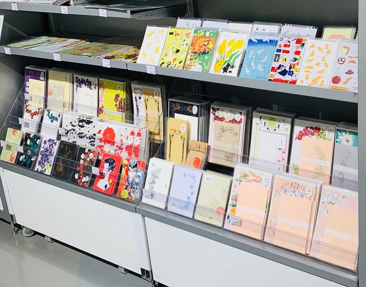 5/7から札幌ロフトさんでもライフライクボックス開始ですー!✨
札幌の皆さん、お近くの方ぜひご覧いただけましたら嬉しいです。
ロフト巡回・紙雑貨催事ライフライクボックスは現在京都ロフト・仙台ロフトさんでも開催中です☺️