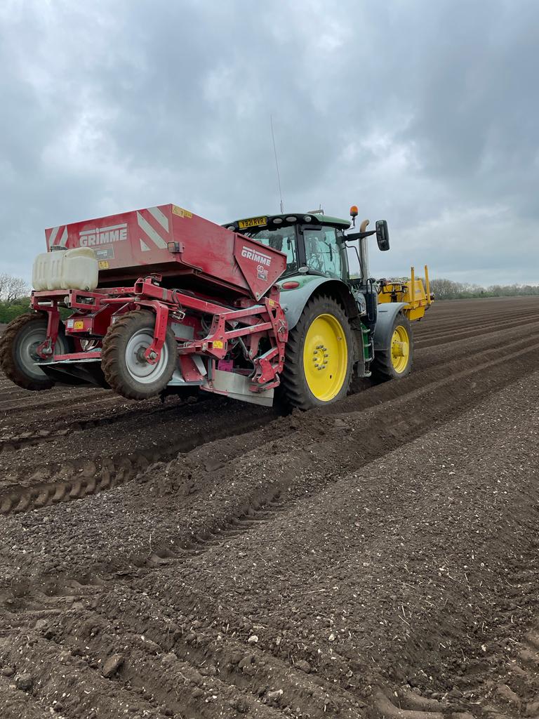 Branston Seed (@branstonseed) on Twitter photo What is the collective noun for a group of separators?
A busy weekend planting one of our Yorkshire #seed crops of #Lanorma
#seedpotatoes #potatoseed <a href="/GrimmeUK/">GRIMME UK Ltd</a> What is the collective noun for a group of separators?
A busy weekend planting one of our Yorkshire #seed crops of #Lanorma
#seedpotatoes #potatoseed <a href="/GrimmeUK/">GRIMME UK Ltd</a>