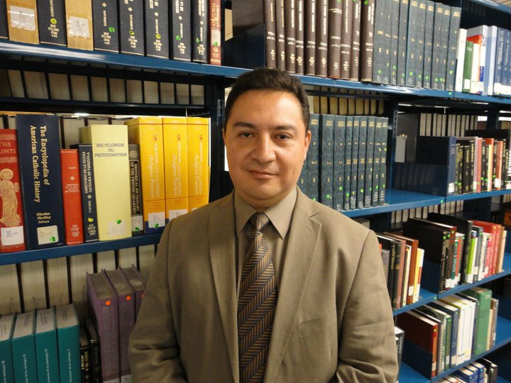 #SALALM67 Felicidades to our Colegio de México colleague Víctor Julián Cid Carmona, this year's winner of José Toribio Medina Award bit.ly/3LKo5qg. <a href="/ChavezMicaela/">Micaela Chavez</a> <a href="/AMBACMEXICO/">Asociación Mexicana de Bibliotecarios, A.C.</a> <a href="/IFLALAC/">IFLA LAC</a> #SALALM2022 #LatinAmericanStudiesLibrarianship📚