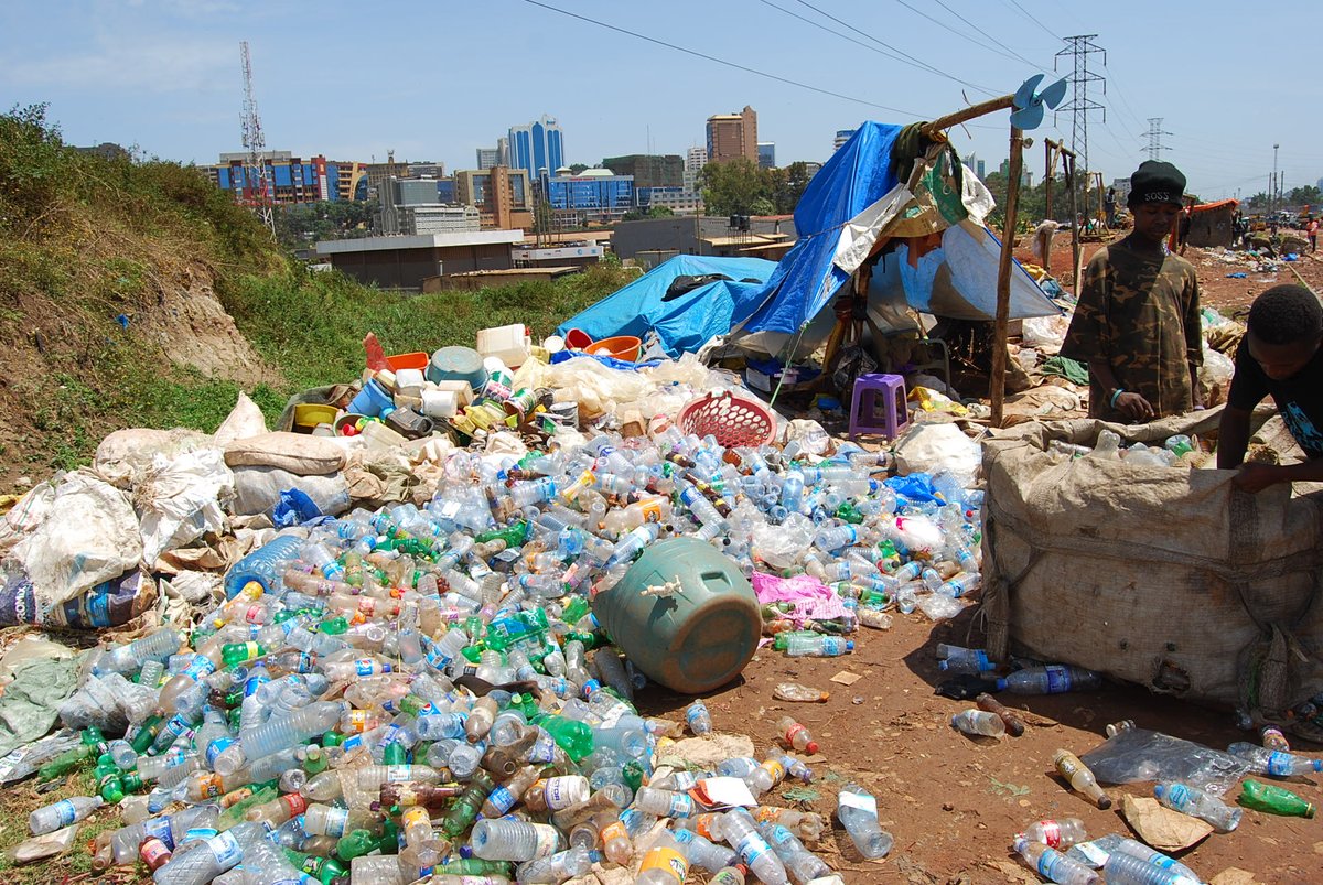 JoyceGwokyalya's tweet photo. People Don't Want Plastic. 
They continue to buy it because companies have provided no other options like refill or reuse.

[Fact]- One refillable bottle replaces 25 single-use plastic bottles. 
#EndPlasticPollution #ChooseToReuse https://t.co/bWr1dz6oOL