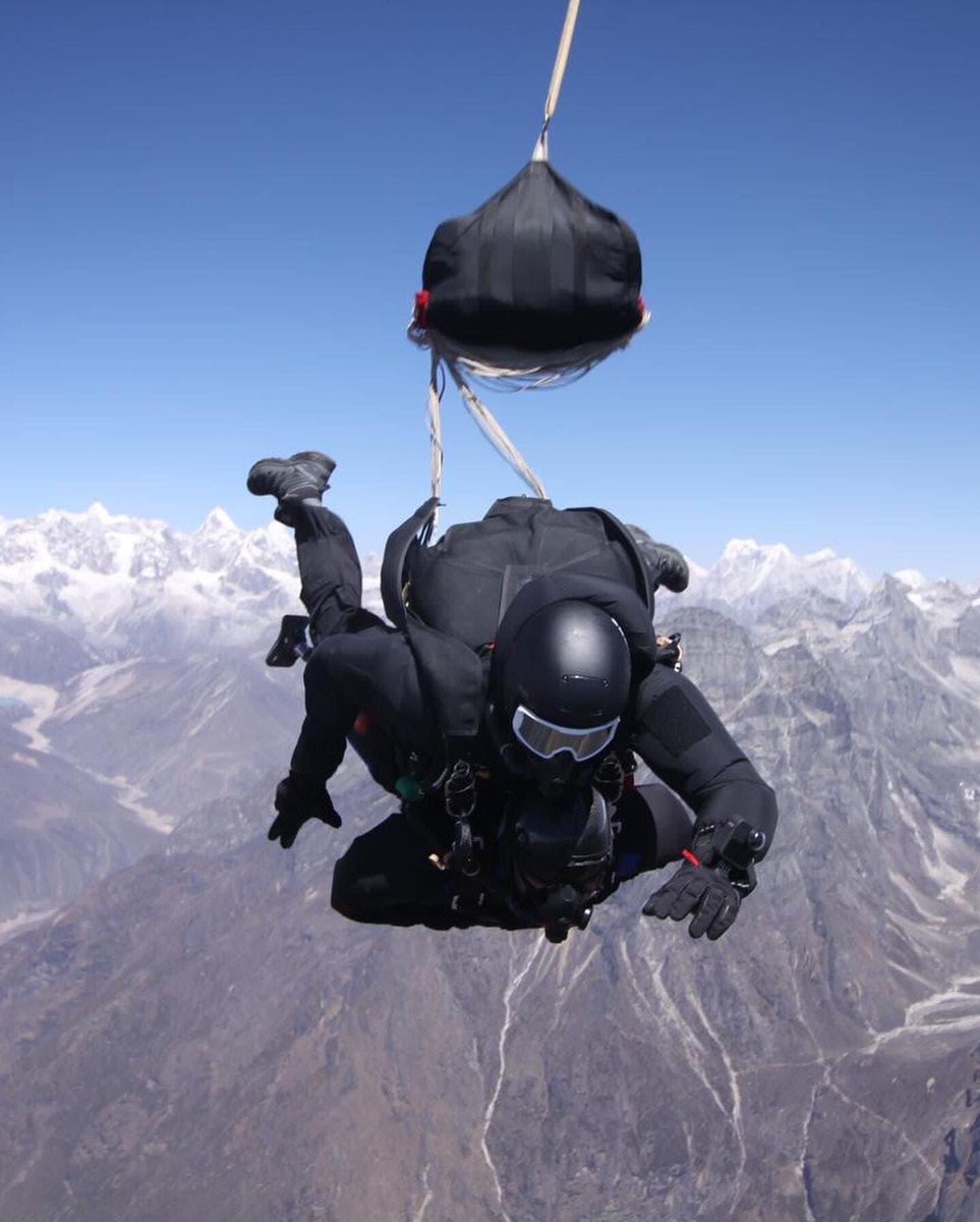 Embracing the adventure!

Skydiving 🪂 over Everest!

Thank you @PilgrimBanditsU, #ParabellumTacticalTraining & #NielFlanagan for lifetime experience.

📸  Olga Winter
.
.
.

#PilgrimBanditsCharity #Ottobock #TheGurkhaWelfareTrust #HSTAdventure #ThruDark #KarnaPositiveTrust #KGH