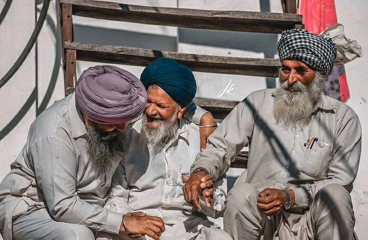 officialakash07's tweet photo. ਇਹਨਾਂ ਨੂੰ ਹੱਸਦੇ ਵੇਖ ਇੱਕ ਅਜੀਬ ਜਿਹੀ ਖੁਸ਼ੀ ਹੁੰਦੀ ਹੈ ਜਿਸਨੂੰ ਸ਼ਬਦਾਂ 'ਚ ਬਿਆਨ ਨਹੀ ਕੀਤਾ ਜਾ ਸਕਦਾ ❤ 
#Punjab #India #RoeVWade https://t.co/3dSzO7n9ZG