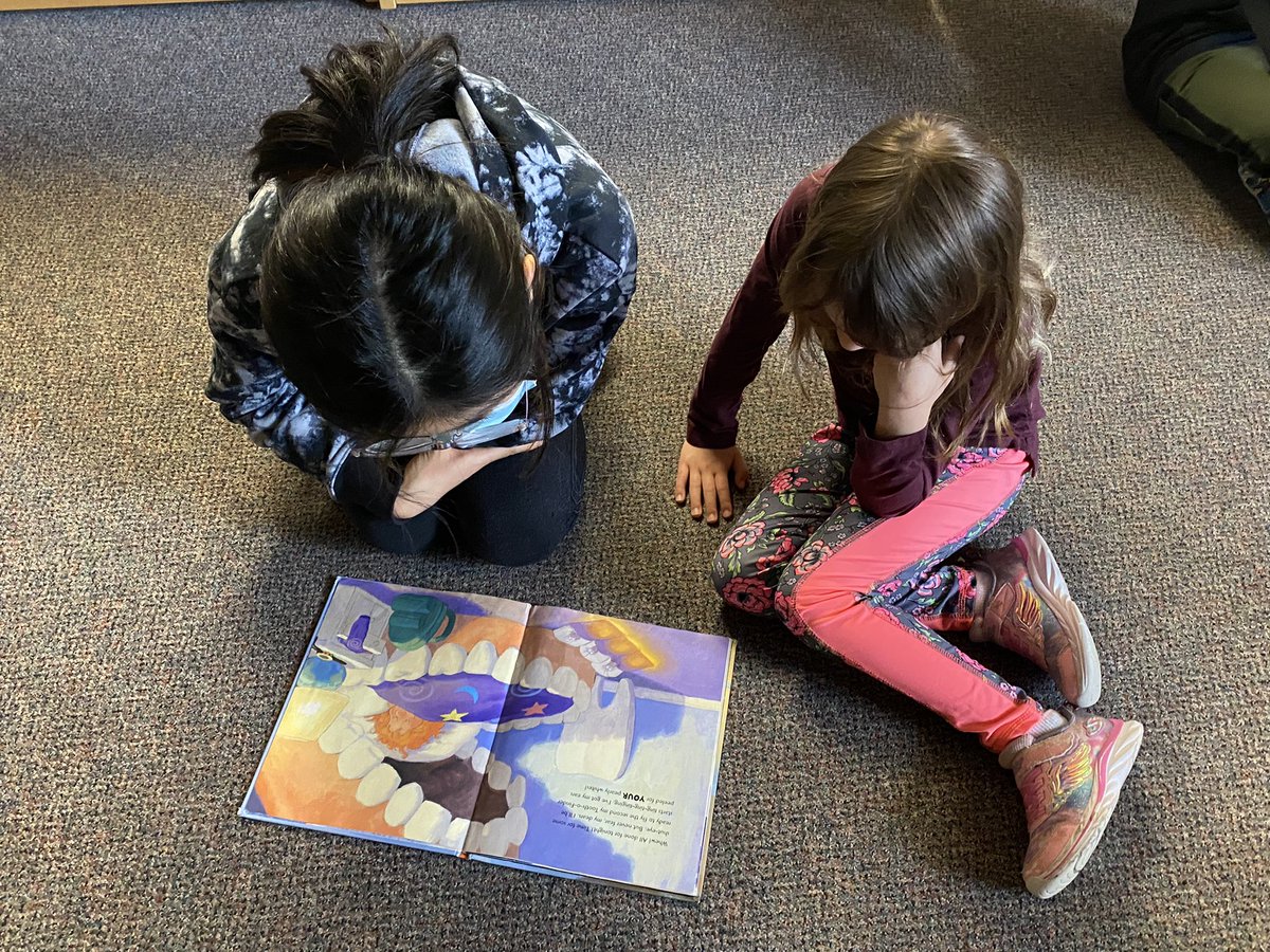 #EducationWeek here <a href="/WCLittleES/">WC Little</a> today is Reading Buddy Day in the Learning Commons! <a href="/SCDSB_Schools/">Simcoe County District School Board</a>  <a href="/SCDSBLiteracy/">SCDSBliteracy</a>